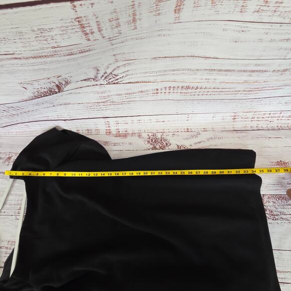 Trina Turk Zeal Off the Shoulder Cape Dress Size 6 Black Crepe Glam Lux Event - Picture 15 of 16